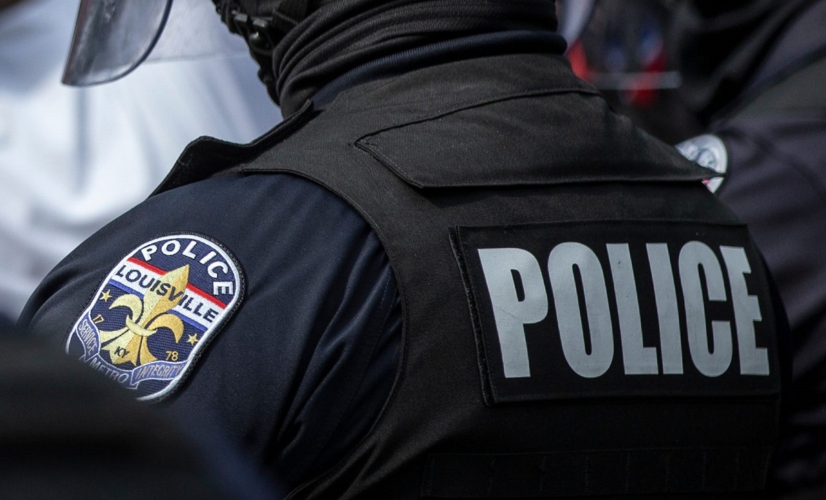 Bimba morta nell’auto sotto il sole, il padre si suicida: la tragedia che scuote l’Arizona