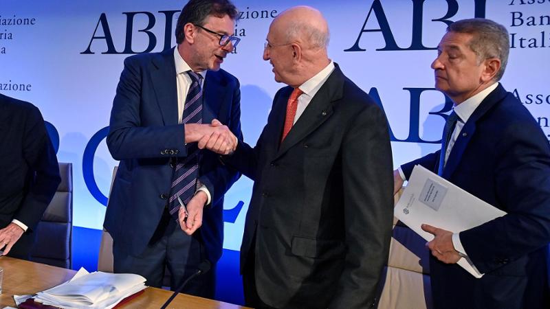 L’Abi vede grigio sull’economia, Patuelli: “Possibili nuove crisi di impresa”