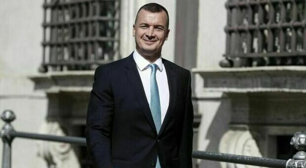 Rocco Casalino lascia il M5s: «Il mio futuro in tv, voglio cimentarmi nel giornalismo: ?dirigerò un giornale online»