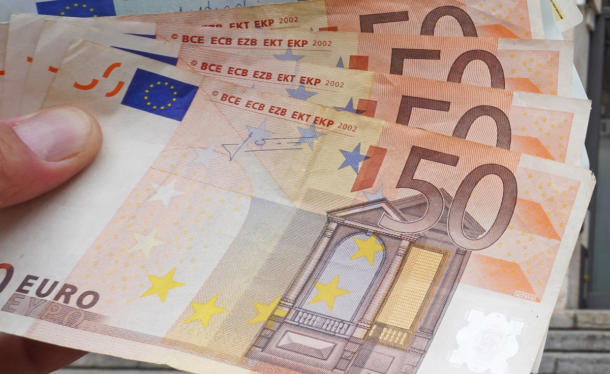 “Un risultato storico”: nuovo contratto firmato con aumenti e arretrati fino a 1.948 euro