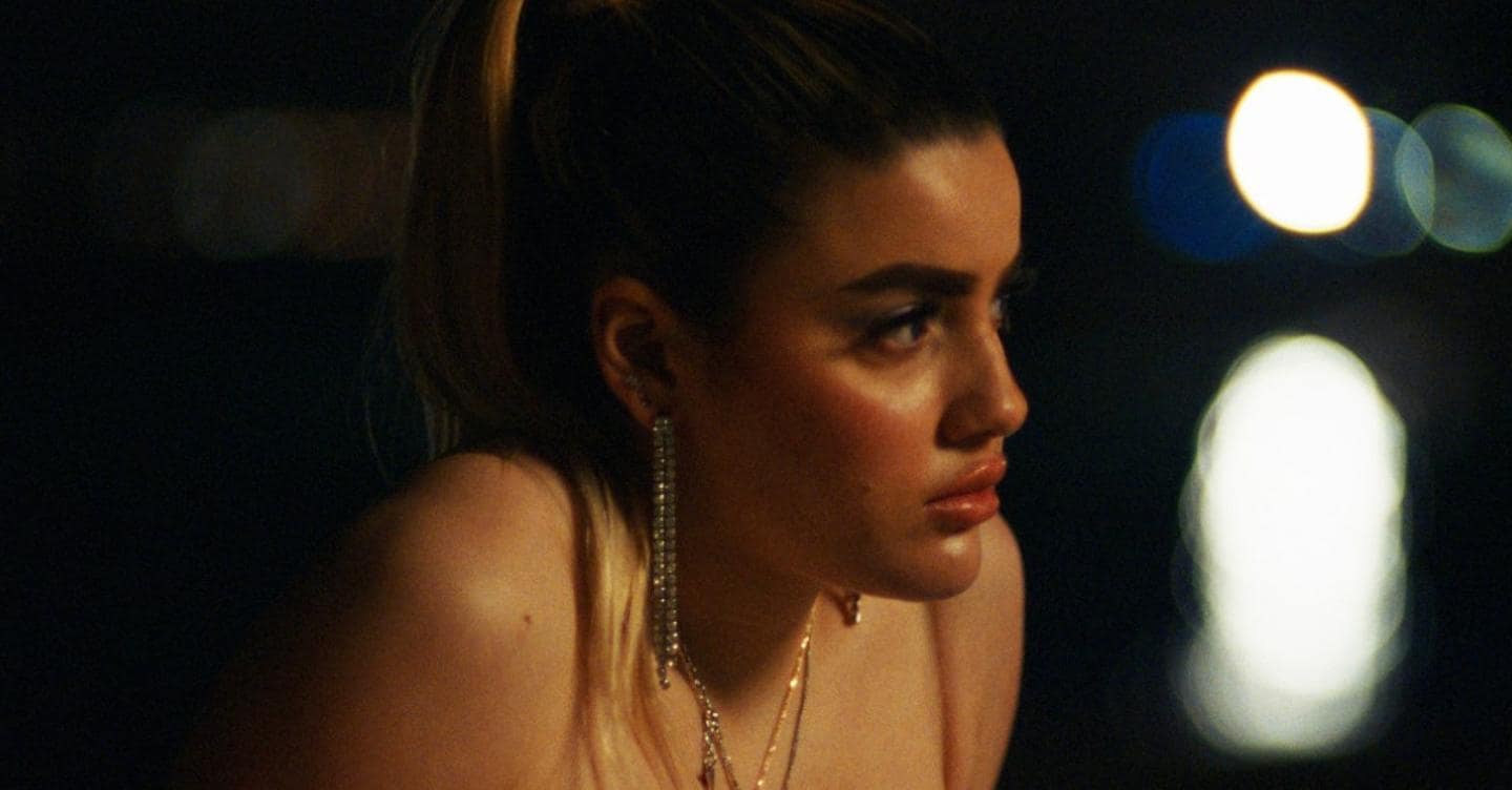 “Una ragazza brillante”, un ritratto adolescenziale dall’esito altalenante