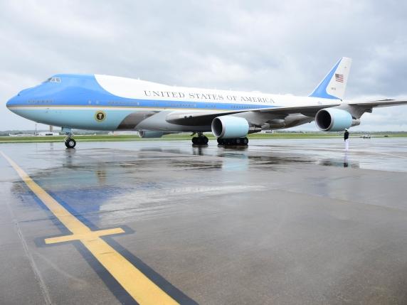 Aerei presidenziali statunitensi: Air Force One e i Boeing 747, ritardi nei nuovi velivoli e il regalo del Qatar