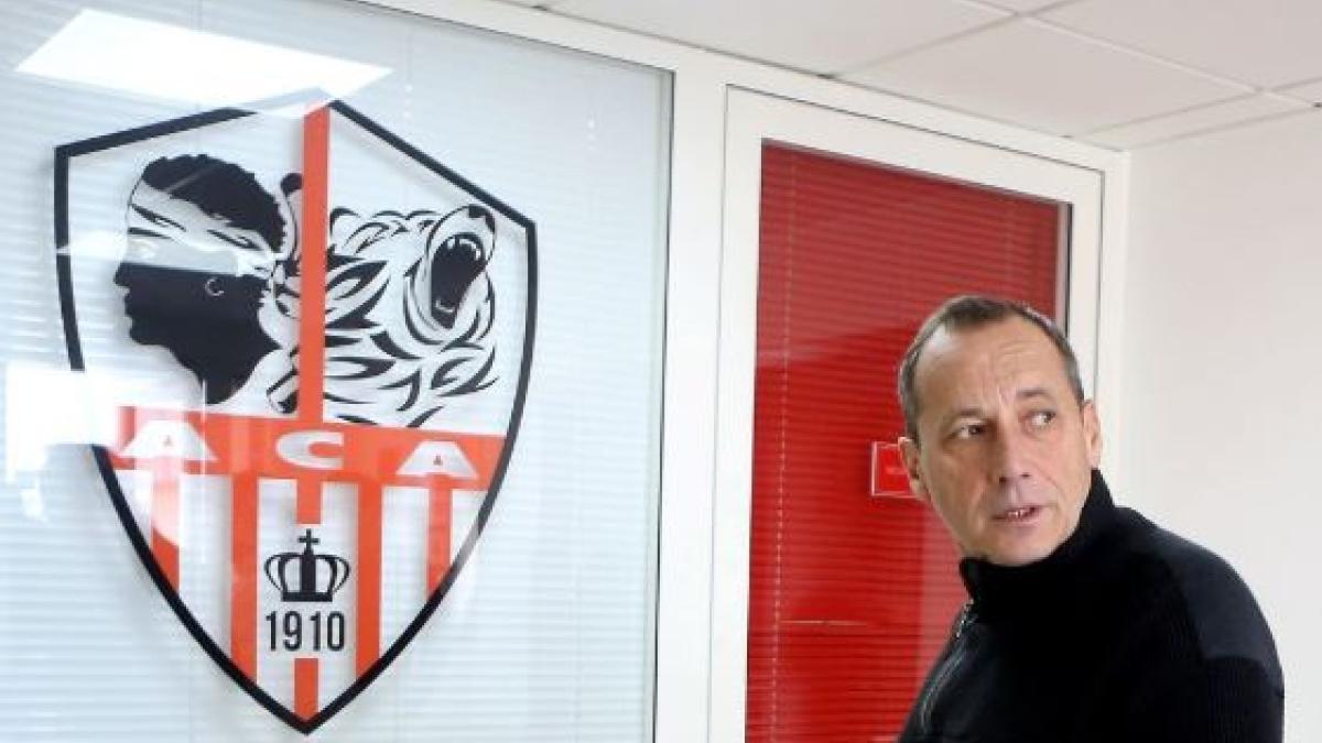 Alain Orsoni, capo nazionalista corsa, ucciso durante il funerale della madre