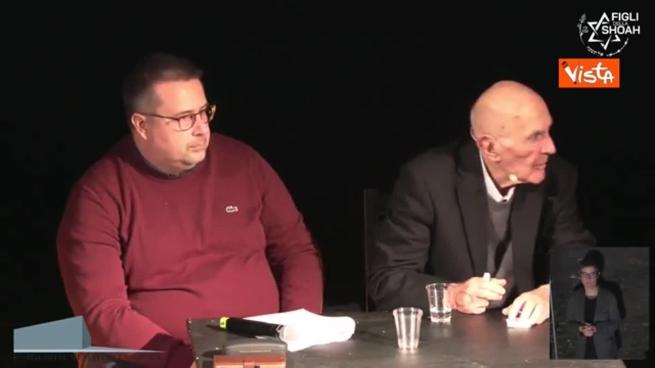 Bambina piange mentre ascolta il racconto di Sami Modiano sulla Shoah, lui la abbraccia e si scusa