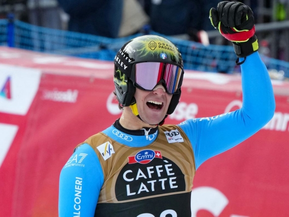 Giovanni Franzoni conquista il terzo posto nella discesa libera di Wengen, trionfa Odermatt