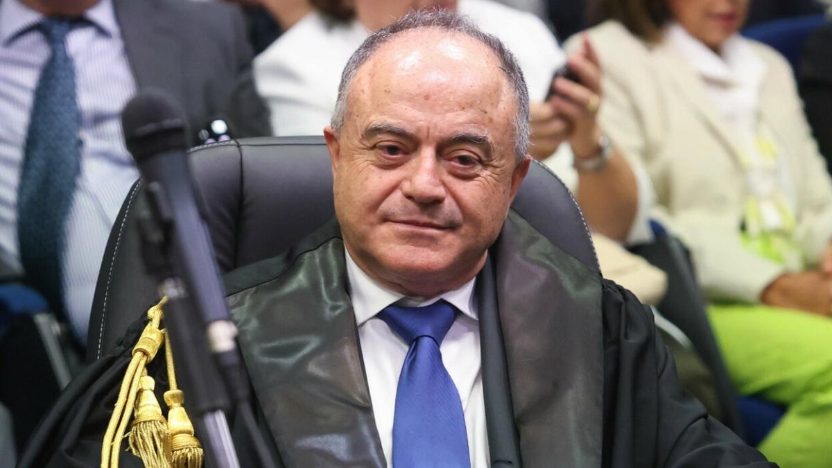 Gratteri annuncia denuncia per il riutilizzo non autorizzato di un suo video da parte di Fdi su Facebook