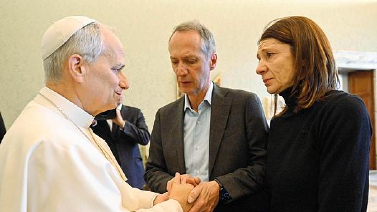 Il genitore di Chiara Costanzo, deceduta a Crans-Montana: «In Svizzera ci sono stati troppi sbagli, mi sento sopraffatto»