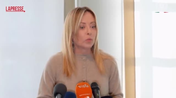 Iran, Meloni: il prezzo della libertà non può essere la vita