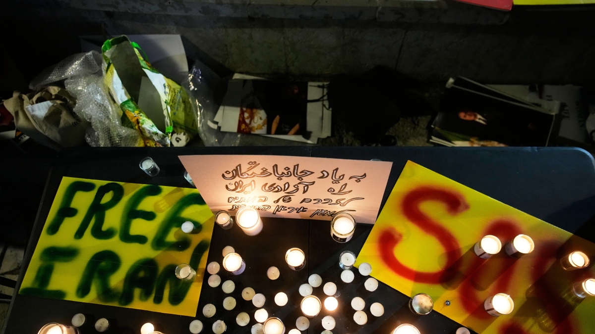 Iran-Usa, aggiornamenti in tempo reale: Nyt segnala imminente attacco Usa. Tv iraniana avverte Trump: il colpo sarà letale. Il presidente Usa dichiara: le uccisioni sono cessate