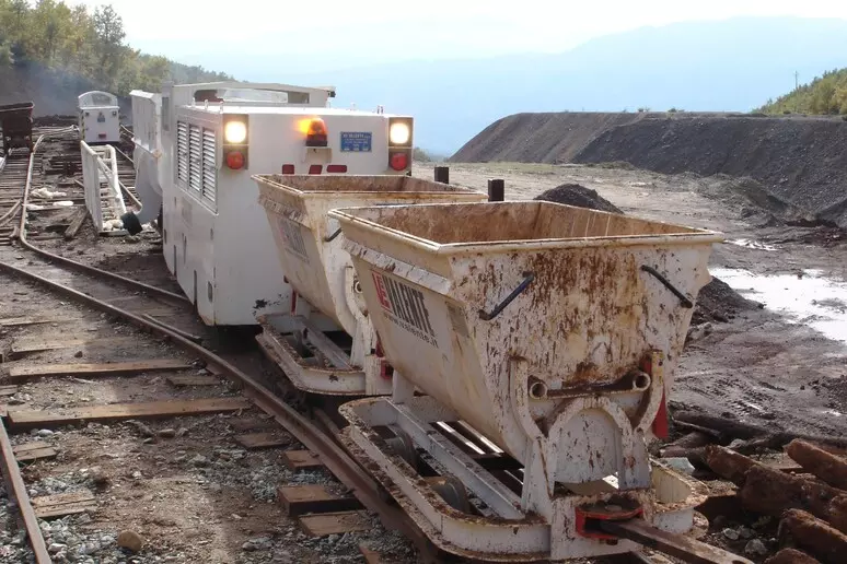 La competizione per le terre rare coinvolge anche le aziende minerarie