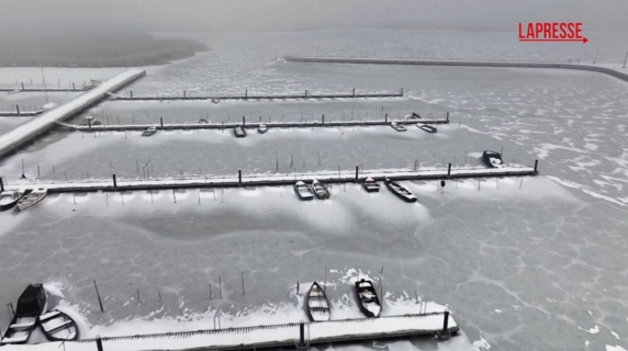 Lago Velence in Ungheria ghiacciato per la prima volta in un decennio