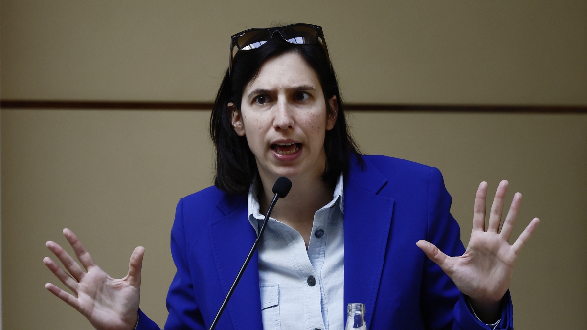 Limite delle tre legislature: 37 parlamentari del Pd in pericolo nelle prossime elezioni, futuro incerto a causa delle deroghe di Schlein