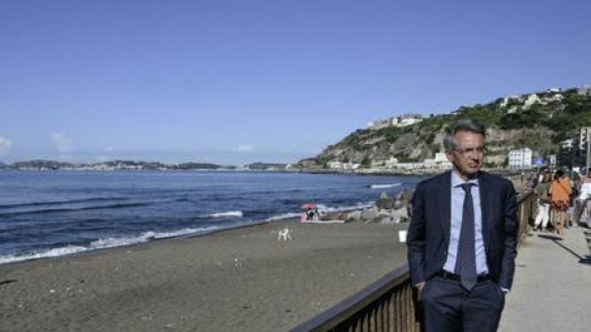 Manfredi: Le critiche su Bagnoli provengono da chi desidera il fermo. Ho in programma di ripresentarmi