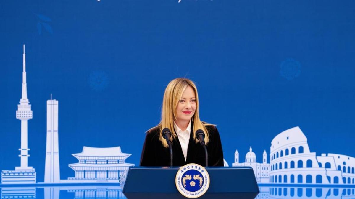 Meloni collabora con Londra e Berlino sulla Groenlandia e guida l'opposizione al piano francese