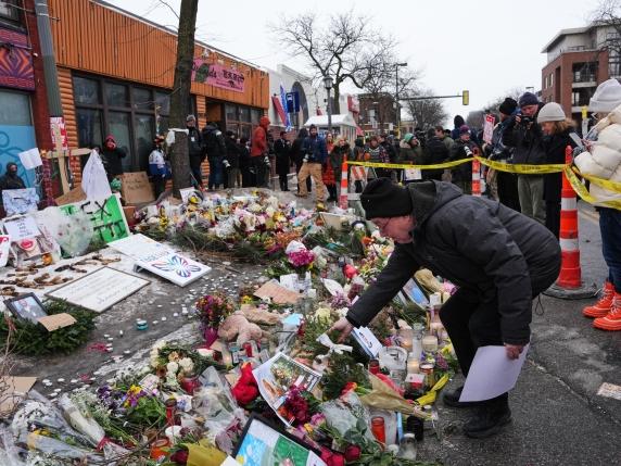 Minnesota, il mondo degli affari mette alla prova Trump: è giunto il momento di fermarsi e il presidente Usa retrocede