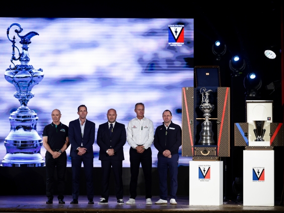 Napoli ospiterà la Coppa America 2027 con inizio il 10 luglio, preliminari a Cagliari e Bagnoli trasformata in un giardino urbano