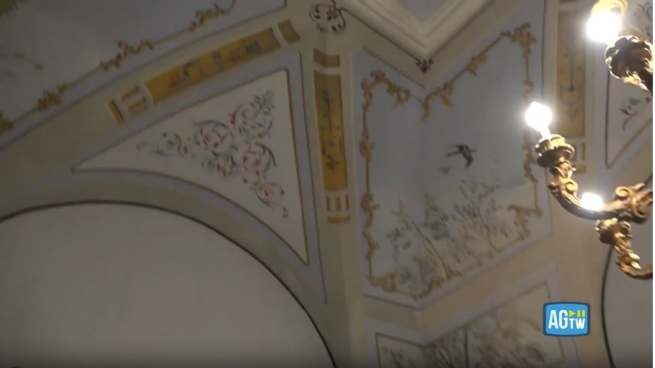 Niscemi, dimora del 1700 ormai inabitabile: affreschi e stucchi danneggiati dalla frana