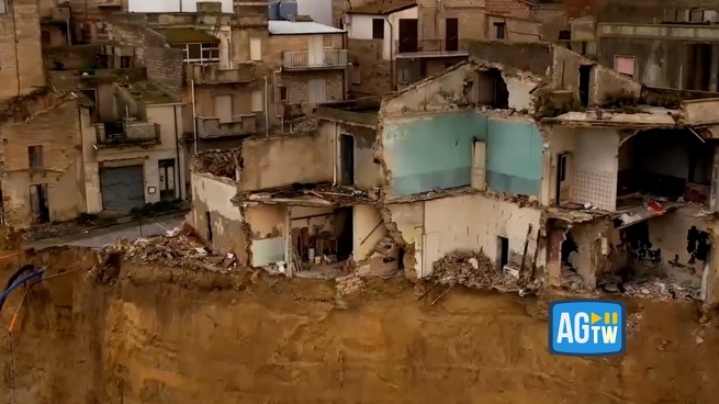 Niscemi, nuovi crolli: abitazioni in pericolo si disintegrano