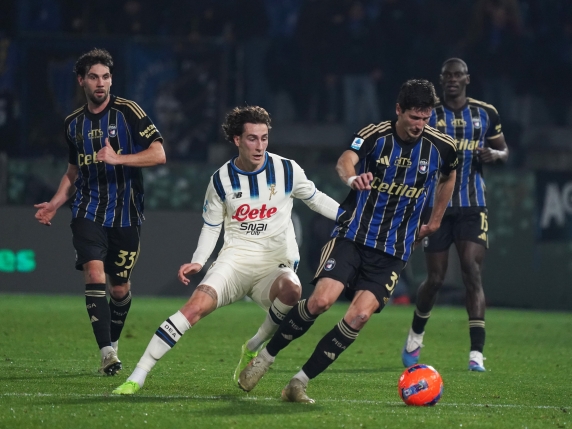 Pisa e Atalanta pareggiano 1-1: Krstovic segna, ma Durosinmi pareggia. Gilardino blocca Palladino