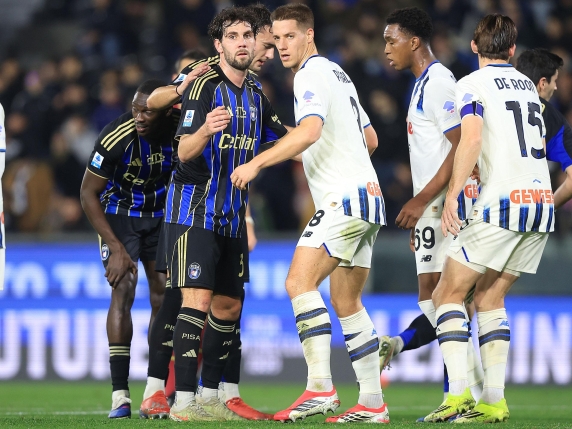 Pisa e Atalanta pareggiano 1-1 con reti di Krstovic e Durosinmi, Gilardino raggiunge Palladino. Raspadori fa il suo debutto