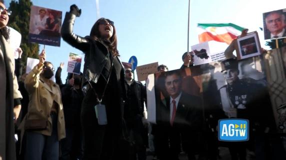 Protesta a Roma dei Radicali sull'Iran: controversie per la partecipazione di sostenitori dello scià