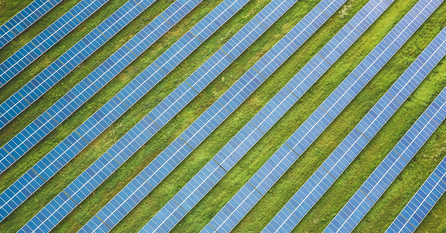 Settore delle rinnovabili prevede investimenti tra 8 e 10 miliardi in Italia entro il 2026