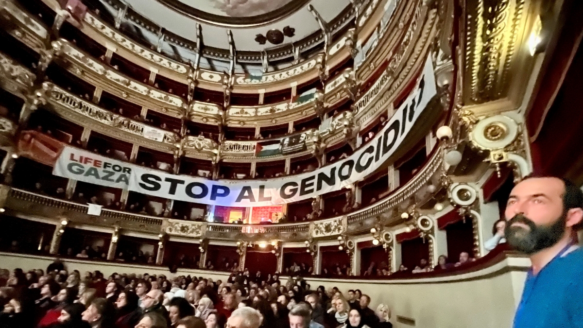 Teatro Bellini ospita «Life for Gaza»: Napoli si schiera per la pace