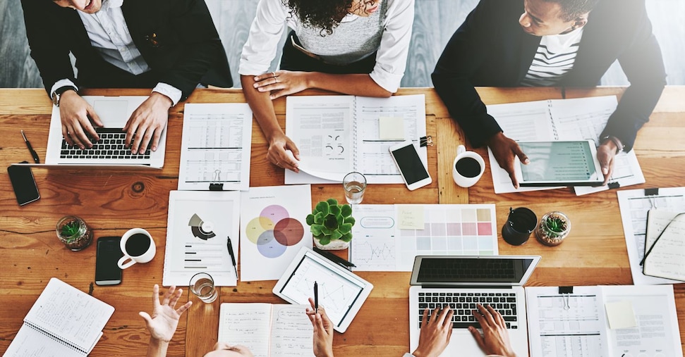 Tecnologie e intelligenza artificiale sfidano la fiducia dei dipendenti nelle loro abilità