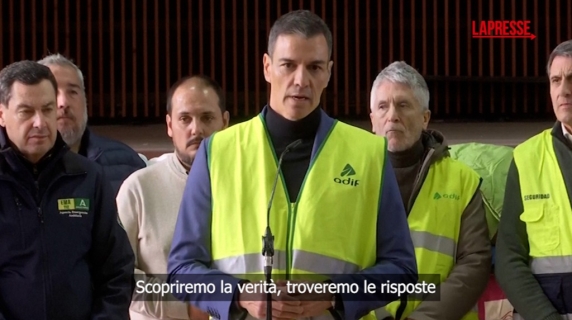 Treni deragliati in Spagna, il premier Sanchez: un giorno di lutto per la nazione, scopriremo la verità