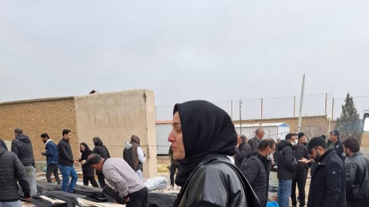 Trump invita gli iraniani a prendere in mano la situazione: rinforzi in arrivo