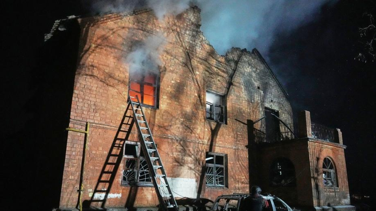 Ucraina - Russia, aggiornamenti in tempo reale sulla guerra | Kiev sotto attacco notturno: scattano allerta aerea e si registrano esplosioni