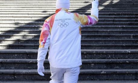 Veneti illustri che accompagnano la fiamma olimpica verso Milano-Cortina