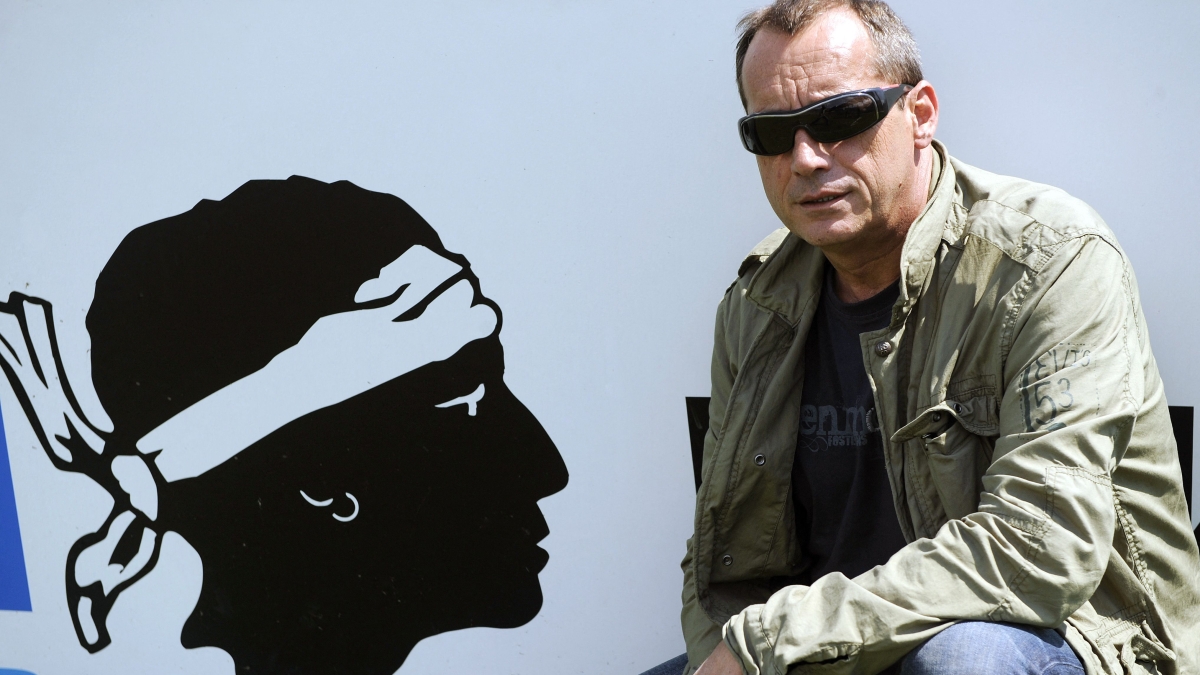 Vita e morte del leader nazionalista corso Alain, tra onorificenze, attentati e calcio