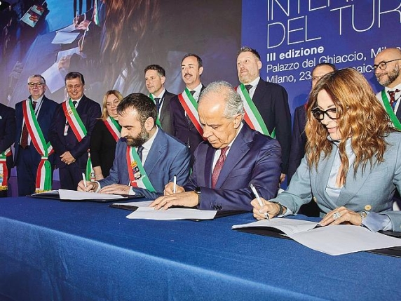 Accordo tra sindaci e ministri per un turismo sostenibile: i proventi della tassa di soggiorno destinati alla videosorveglianza