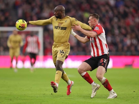 Calciomercato in tempo reale: rinnovo di Maignan per il Milan, ora occhi su Mateta; l'Inter non abbandona Diaby, Liverpool su Dumfries