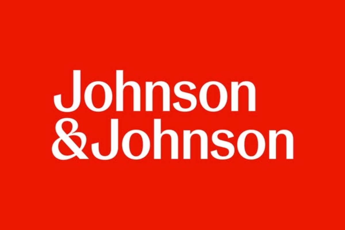 Johnson & Johnson sigla intesa con Trump: abbattimento dei costi dei medicinali e investimenti da 55 miliardi