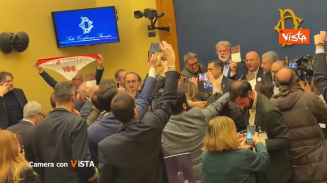 La controversia in Parlamento su Camera con Vista di La7
