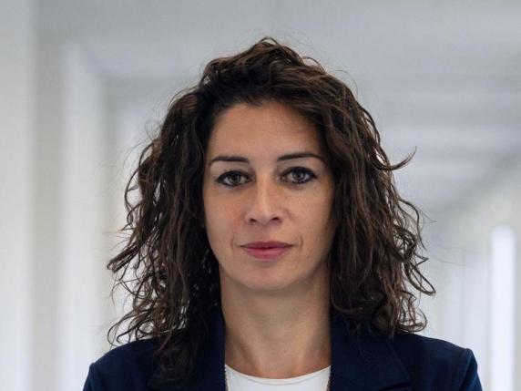 Maria La Ghezza (M5S) discute sull'importanza di un equilibrio nella Regione Puglia come unica donna capogruppo