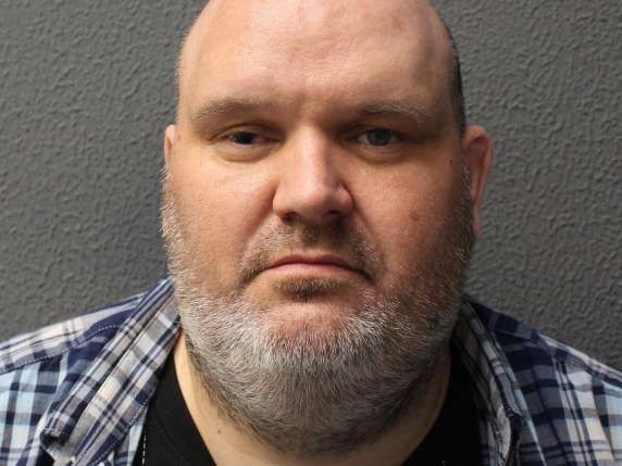 Marius Gustavson e la sua vicenda da Castratore: la passione per le mutilazioni corporee, il portale Eunuchmaker e le chirurgie amatoriali in diretta online