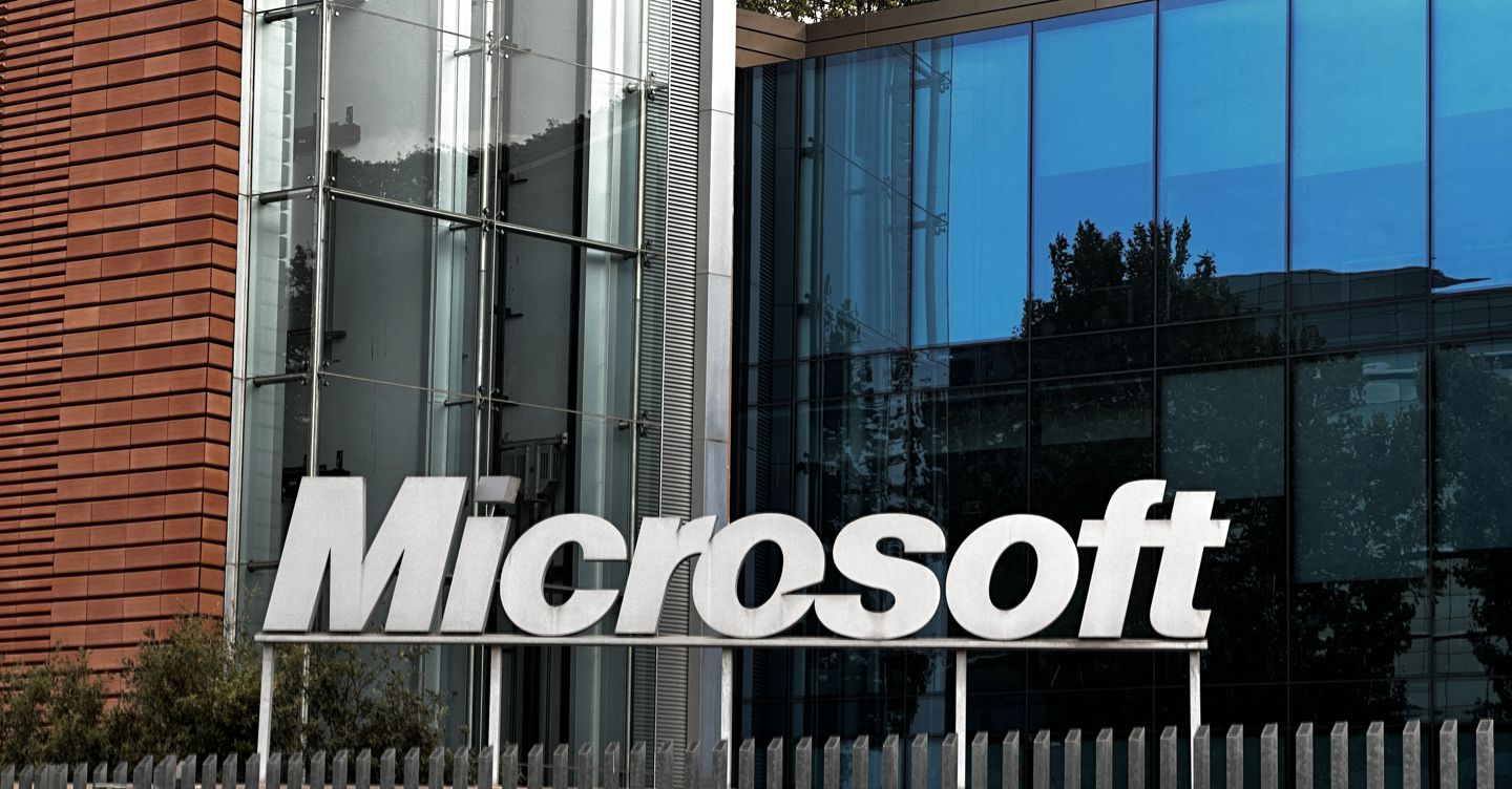Microsoft stipula un contratto multimilionario di energia sostenibile con Enfinity per l'AI in Italia