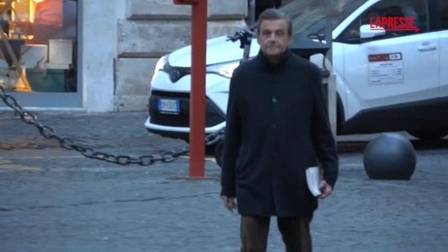 Milano-Cortina 2026, Calenda: «Ghiaccio? Simile alle SS, assassini che non desidero in Italia»