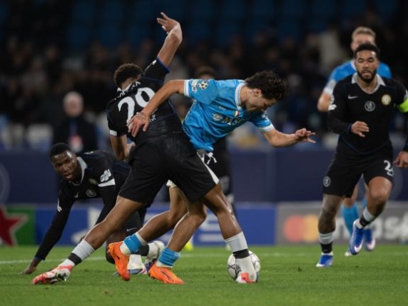 Napoli eliminato dalla Champions: onore e prestazione contro il Chelsea, ma manca il risultato