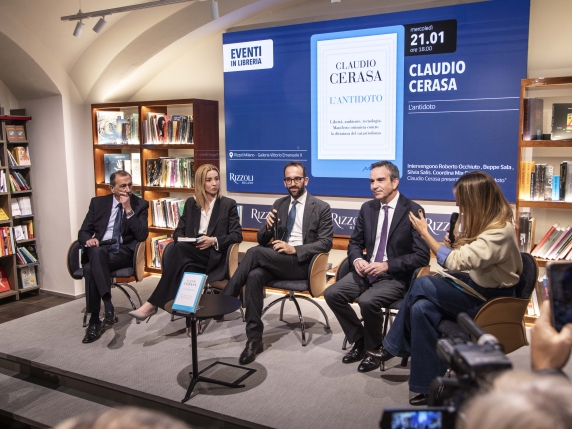 Occhiuto: "Non ambisco alla leadership di Forza Italia, ma chiedo maggiore riformismo". Oggi incontra Marina Berlusconi