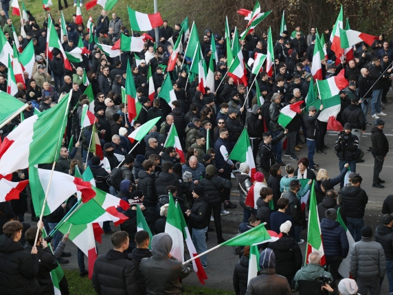 Tensione nella Conferenza stampa di estrema destra alla Camera, Fontana critica un collega della Lega: è inopportuno, Furgiuele risponde: non sono un fuorilegge