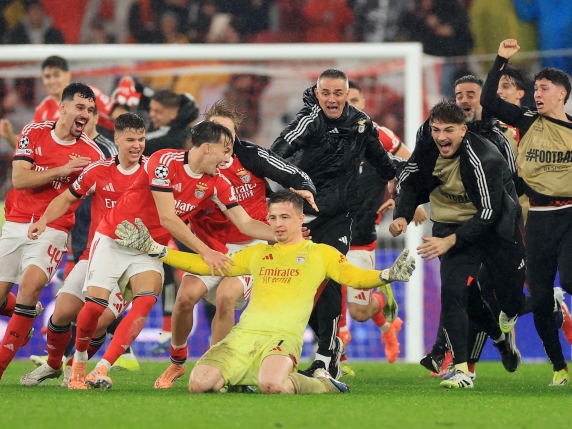 Trubin, il portiere ucraino del Benfica che ha risolto la situazione per Mourinho con un gol: il vero protagonista di Champions