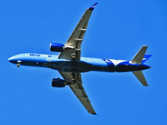 Trump avvia conflitto con il Canada: revoca certificazione ai jet Bombardier