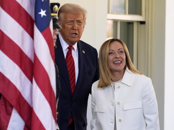 Un governo confuso dalle azioni di Washington