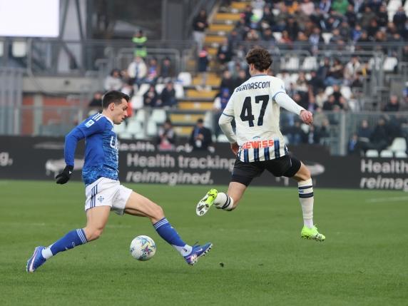 Como e Atalanta chiudono in parità 0-0: Carnesecchi straordinario e i nerazzurri in dieci uomini per 80 minuti tengono botta