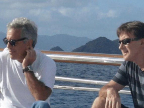 John Sweeney: Il caso Epstein rappresenta un grave danno per Trump, coinvolgendo i suoi amici e rivelando l'inadeguatezza della sua amministrazione